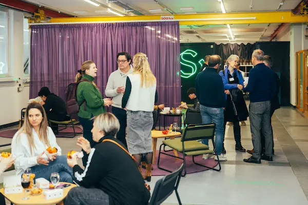 Illustration graphique évoquant la germination des projets et la collaboration au Seed Fribourg.